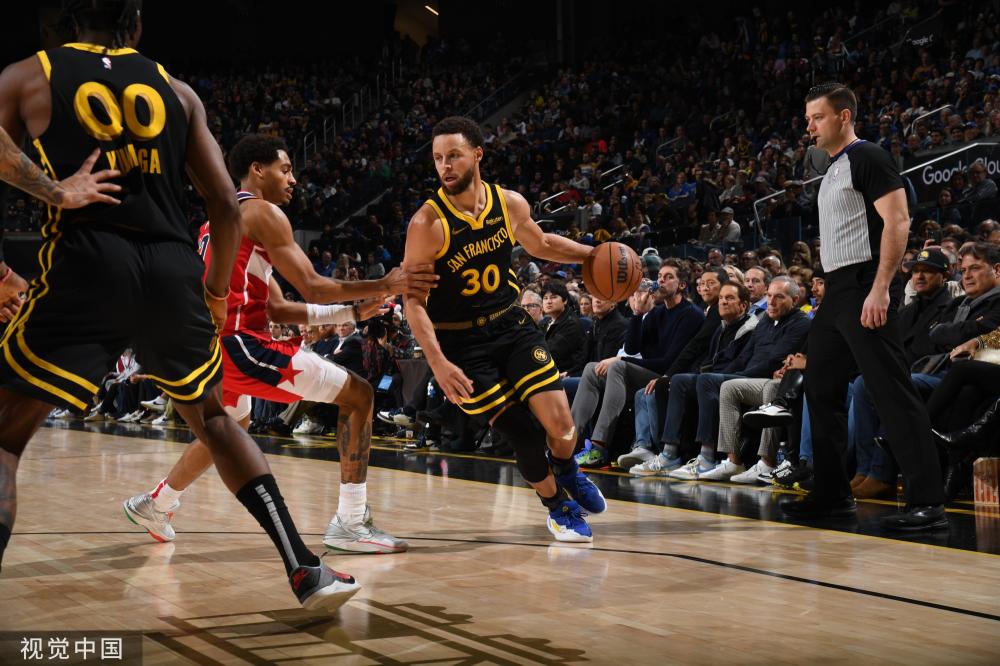 在足球比赛 在足球比赛