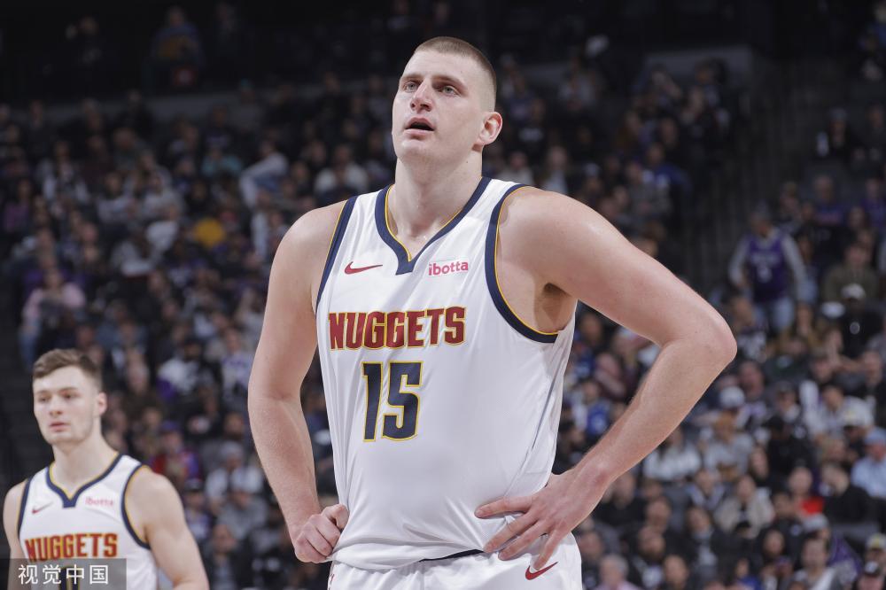 两人在比赛 两人在比赛